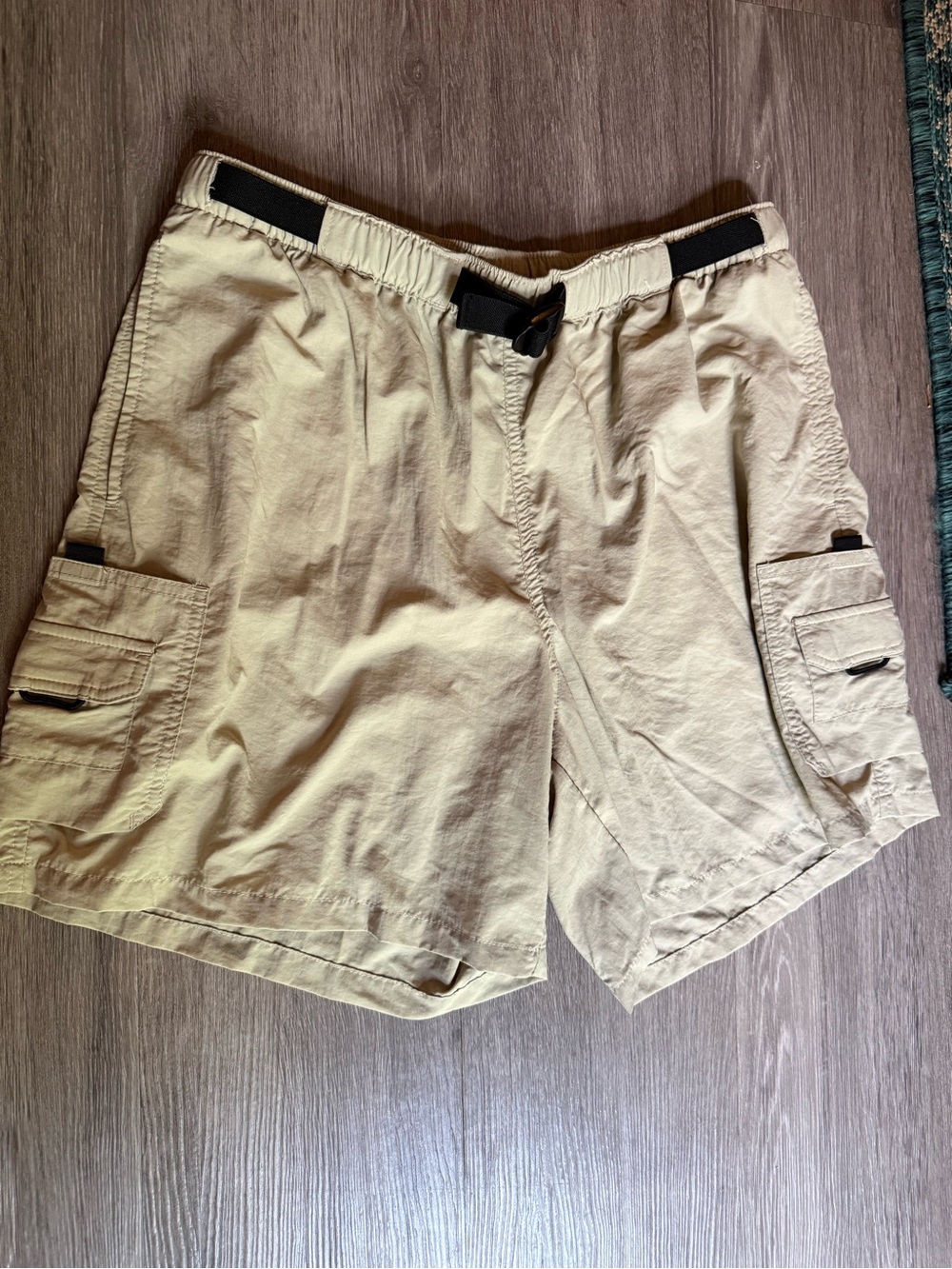 Columbia Women’s Cargo Shorts in Khaki with Black Belt Accents Gorpcore Summer